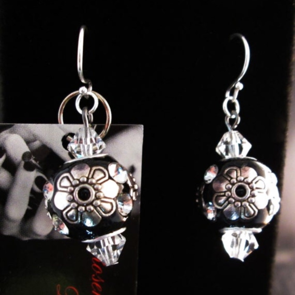5/$30 Baroque style earrings by RLDesigns